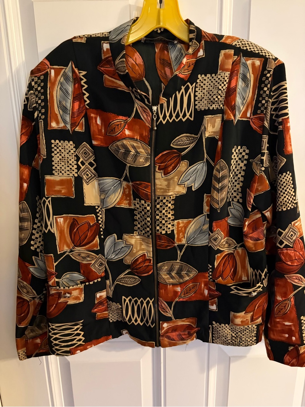 Women’s Black Floral Zip-Front Jacket